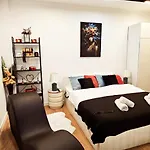 Tantra 4 Calea Victoriei Amzei * Bucharest