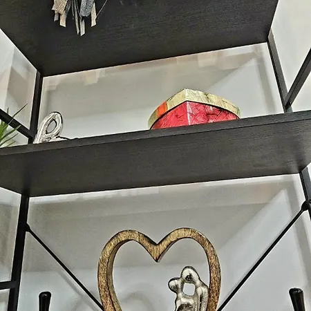 Tantra 4 Calea Victoriei Amzei * Bucureşti