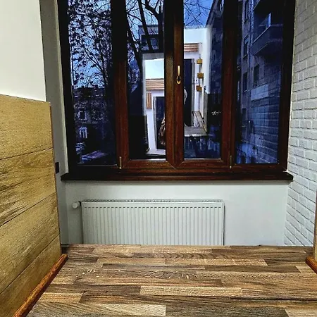 Tantra 4 Calea Victoriei Amzei * بوخارست