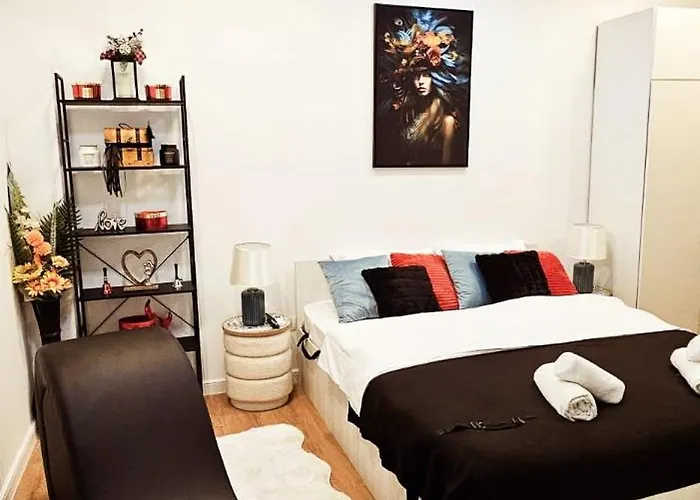 Tantra 4 Calea Victoriei Amzei * بوخارست