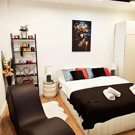 Tantra 4 Calea Victoriei Amzei * 布加勒斯特